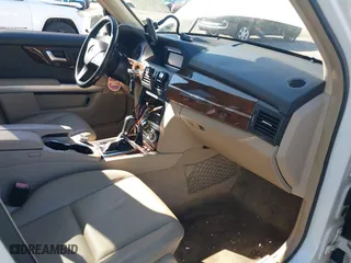 2012 Mercedes-Benz GLK-Class GLK 350 with VIN WDCGG8HB3CF765830, listed as a IAAI auction lot 41831266 with 149,204 mi miles. Bid and sale history available at carsss.com. Image 5.