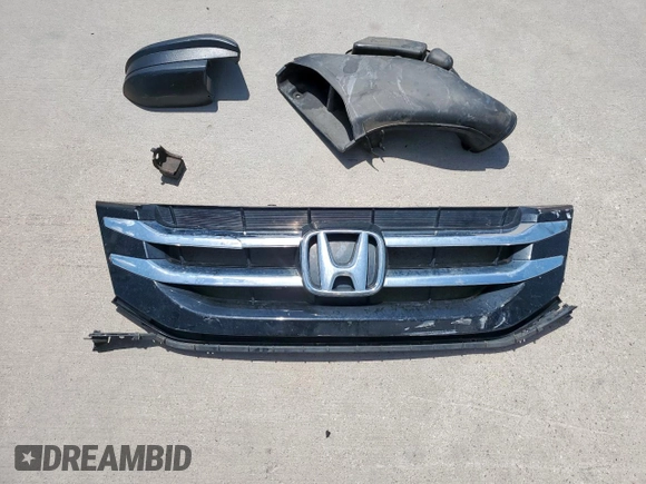 2014 Honda Odyssey Touring with VIN 5FNRL5H97EB037439, listed as a Copart auction lot 62782035 with 153,315 mi miles and Salvage title. Bid and sale history available at DreamBid. Image 13.