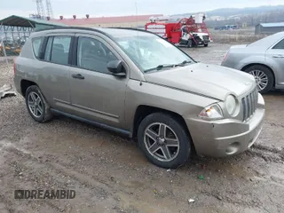 2008 Jeep Compass Sport with VIN 1J8FF47W08D728845, listed as a IAAI auction lot 41673205 with 70,333 mi miles. Bid and sale history available at carsss.com. Image 1.