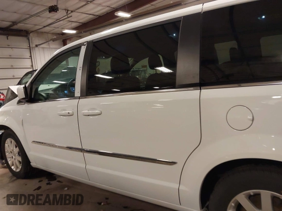 2016 Chrysler Town & Country Touring with VIN 2C4RC1BG1GR185657, listed as a IAAI auction lot 41905462 with 167,142 mi miles and . Bid and sale history available at DreamBid. Image 15.