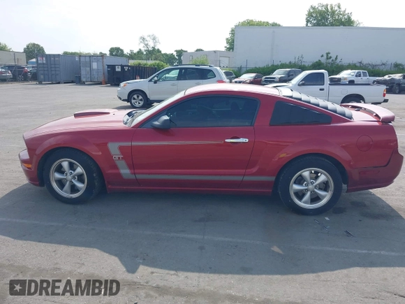 2008 Ford Mustang GT Deluxe with VIN 1ZVHT82H285194618, listed as a IAAI auction lot 42001961 with 129,781 mi miles and . Bid and sale history available at carsss.com. Image 14.