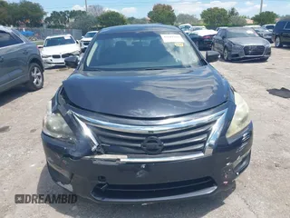 2014 Nissan Altima SV with VIN 1N4AL3AP2EC193417, listed as a IAAI auction lot 42041972 with 162,010 mi miles and . Bid and sale history available at DreamBid. Image 12.