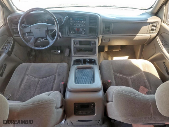 2004 Chevrolet Tahoe LT with VIN 1GNEC13ZX4R245717, listed as a Copart auction lot 50137035 with 253,914 mi miles and Salvage Title. Bid and sale history available at carsss.com. Image 8.