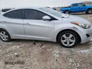 2013 Hyundai Elantra GLS z VIN KMHDH4AE6DU724975, wystawiony jako Copart lot #49169974 z przebiegiem Nie podano mil oraz Szkoda całkowita • Salvage title. Historia ofert i sprzedaży dostępna na DreamBid. Obrazek 9.