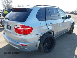 2010 BMW X5 M z VIN 5YMGY0C57ALK25120, wystawiony jako IAAI lot #41473632 z przebiegiem 78 923 mil mil oraz . Historia ofert i sprzedaży dostępna na DreamBid. Obrazek 4.