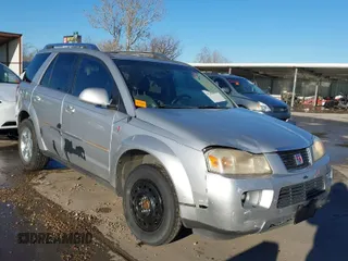 2006 Saturn VUE with VIN 5GZCZ534X6S811587, listed as a IAAI auction lot 41381439 with 196,344 mi miles. Bid and sale history available at carsss.com. Image 1.
