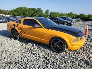 2008 Ford Mustang Deluxe with VIN 1ZVHT80N785158335, listed as a Copart auction lot 55630555 with 227,651 mi miles and Clean Title. Bid and sale history available at carsss.com. Image 4.