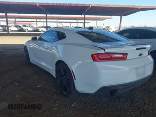 2018 Chevrolet Camaro 1LT with VIN 1G1FB1RX3J0108231, listed as a IAAI auction lot 41828367 with 91,942 mi miles. Bid and sale history available at carsss.com. Image 3.