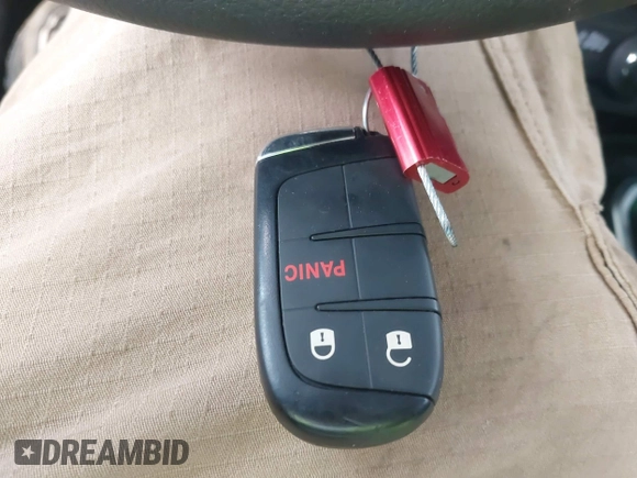2023 Jeep Renegade Latitude z VIN ZACNJDB12PPP61730, wystawiony jako IAAI lot #42170027 z przebiegiem 24 174 mil mil oraz . Historia ofert i sprzedaży dostępna na DreamBid. Obrazek 11.