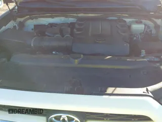 2018 Toyota 4Runner SR5 с VIN JTEBU5JR2J5558620, выставлен на аукционе IAAI как лот 41486145 с пробегом 172 007 миль миль и . История ставок и продаж доступна на DreamBid. Изображение 21.