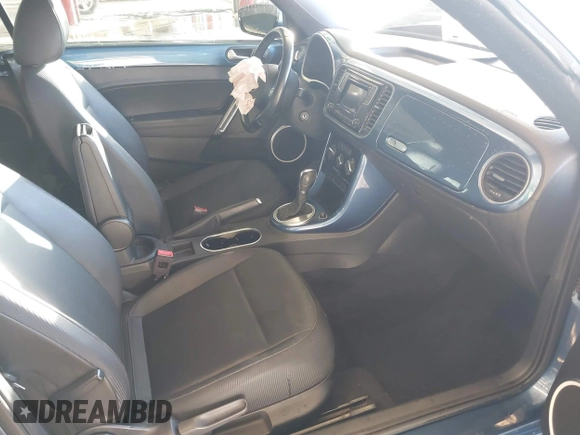 2018 Volkswagen Beetle S с VIN 3VW5DAAT2JM515005, выставлен на аукционе IAAI как лот 41093518 с пробегом Не указан миль и . История ставок и продаж доступна на DreamBid. Изображение 5.