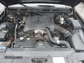 2002 Mercury Grand Marquis LS Premium z VIN 2MEFM75W42X644236, wystawiony jako IAAI lot #42276863 z przebiegiem 56 460 mil mil oraz . Historia ofert i sprzedaży dostępna na DreamBid. Obrazek 10.