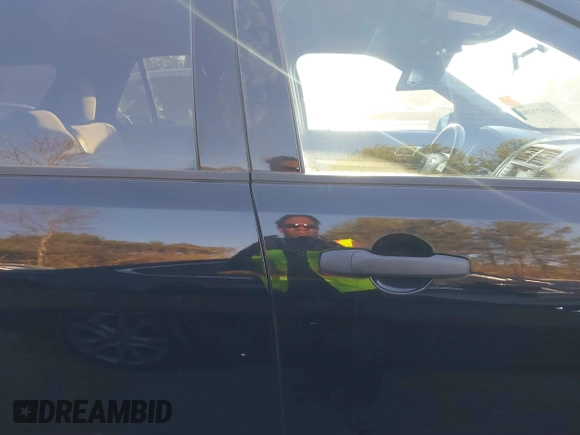2017 Ford Explorer with VIN 1FM5K8B84HGD44754, listed as a IAAI auction lot 41673280 with 218,682 mi miles and . Bid and sale history available at DreamBid. Image 13.