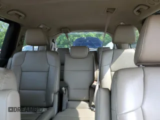 2015 Honda Odyssey EX-L z VIN 5FNRL5H60FB094220, wystawiony jako Copart lot #59840525 z przebiegiem 221 964 mil mil oraz Czysty tytuł • Clean title. Historia ofert i sprzedaży dostępna na DreamBid. Obrazek 10.