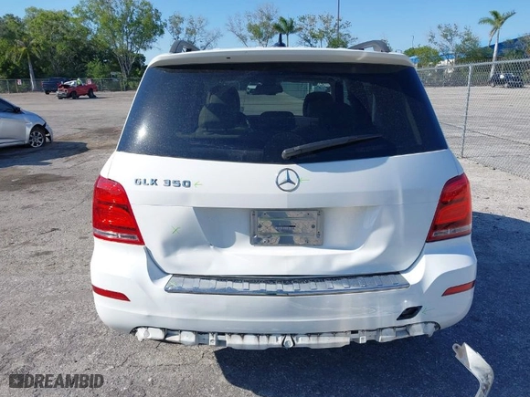 2015 Mercedes-Benz GLK-Class GLK 350 with VIN WDCGG5HB6FG338932, listed as a IAAI auction lot 42027674 with 107,182 mi miles. Bid and sale history available at carsss.com. Image 16.