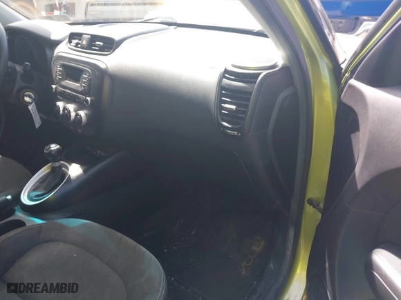 2016 Kia Soul with VIN KNDJN2A29G7820452, listed as a IAAI auction lot 42100654 with 71,090 mi miles. Bid and sale history available at carsss.com. Image 5.