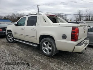 2012 Chevrolet Avalanche LTZ with VIN 3GNTKGE7XCG281513, listed as a Copart auction lot 48007475 with 205,791 mi miles and Salvage title. Bid and sale history available at DreamBid. Image 2.