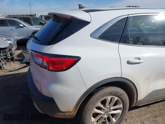 2020 Ford Escape SE с VIN 1FMCU0G66LUC00448, выставлен на аукционе IAAI как лот 41623165 с пробегом 100 064 миль миль и . История ставок и продаж доступна на DreamBid. Изображение 6.