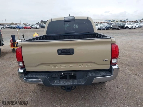 2018 Toyota Tacoma SR5 with VIN 3TMAZ5CN8JM077678, listed as a IAAI auction lot 41736208 with NaN miles. Bid and sale history available at carsss.com. Image 17.
