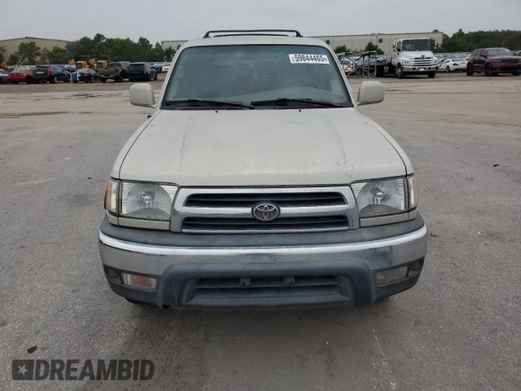 1999 Toyota 4Runner SR5 z VIN JT3GN86RXX0097565, wystawiony jako Copart lot #59844465 z przebiegiem Nie podano mil oraz Czysty tytuł • Clean title. Historia ofert i sprzedaży dostępna na DreamBid. Obrazek 5.