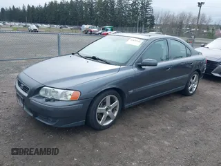 2004 Volvo S60 R with VIN YV1RH52Y342355653, listed as a IAAI auction lot 41831546 with 220,399 mi miles. Bid and sale history available at carsss.com. Image 2.