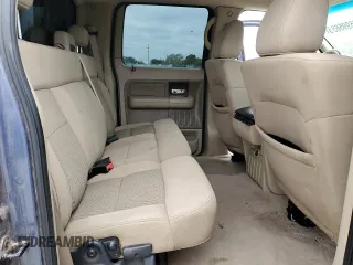2005 Ford F-150 XLT z VIN 1FTPW14555KE94182, wystawiony jako Copart lot #55995655 z przebiegiem 222 531 mil mil oraz Czysty tytuł • Clean title. Historia ofert i sprzedaży dostępna na DreamBid. Obrazek 10.