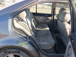 2004 Volkswagen Jetta GL z VIN 3VWRA69M64M044291, wystawiony jako IAAI lot #41882666 z przebiegiem 205 029 mil mil oraz . Historia ofert i sprzedaży dostępna na DreamBid. Obrazek 8.