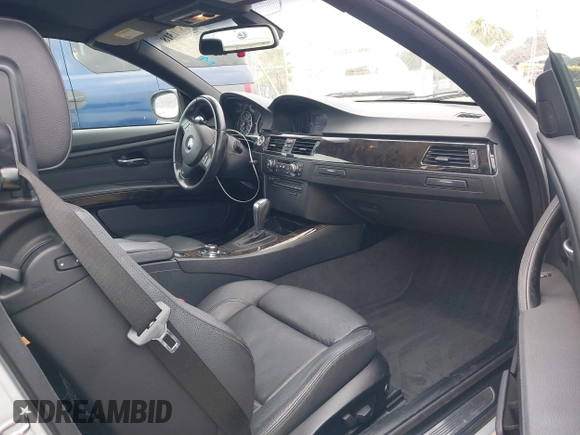 2010 BMW 3 Series 335i with VIN WBAWL7C53AP474127, listed as a IAAI auction lot 41871518 with 111,136 mi miles. Bid and sale history available at carsss.com. Image 5.