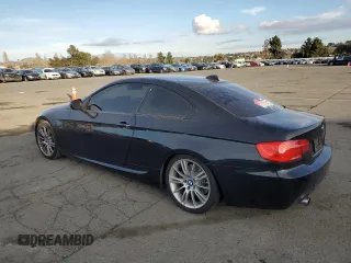 2011 BMW 3 Series 335i с VIN WBAKG7C5XBE598752, выставлен на аукционе Copart как лот 47705665 с пробегом 124 568 миль миль и Списание • Salvage title. История ставок и продаж доступна на DreamBid. Изображение 2.
