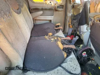 2004 Ford Freestar SE z VIN 2FMZA51674BB22374, wystawiony jako Copart lot #57065105 z przebiegiem Nie podano mil oraz Szkoda całkowita • Salvage title. Historia ofert i sprzedaży dostępna na DreamBid. Obrazek 11.
