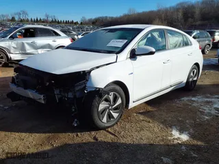 2019 Hyundai Ioniq Hybrid SEL with VIN KMHC75LC9KU110967, listed as a IAAI auction lot 41360402 with 118,972 mi miles. Bid and sale history available at carsss.com. Image 17.