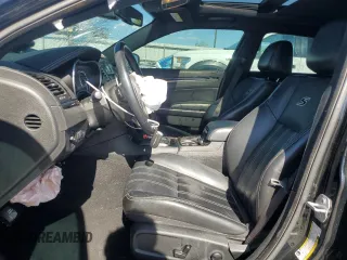 2022 Chrysler 300 S z VIN 2C3CCABG1NH115945, wystawiony jako Copart lot #53446005 z przebiegiem 58 184 mil mil oraz Szkoda całkowita • Salvage title. Historia ofert i sprzedaży dostępna na DreamBid. Obrazek 7.