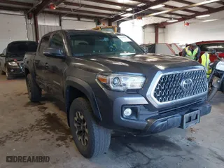2019 Toyota Tacoma 4WD SR with VIN 3TMCZ5AN8KM259572, listed as a IAAI auction lot 41935383 with 70,321 mi miles. Bid and sale history available at carsss.com. Image 1.