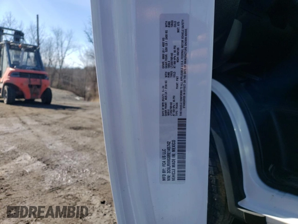 2024 Ram ProMaster Cargo with VIN 3C6LRVVG8RE145742, listed as a Copart auction lot 47424705 with 4,576 mi miles and Salvage Title. Bid and sale history available at DreamBid. Image 12.