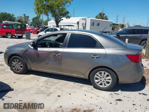 2013 Kia Forte EX with VIN KNAFU4A27D5663948, listed as a IAAI auction lot 41748962 with 110,499 mi miles. Bid and sale history available at carsss.com. Image 14.