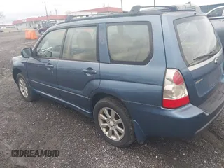 2007 Subaru Forester X w/Premium Pkg with VIN JF1SG65697H726204, listed as a IAAI auction lot 41962919 with 225,055 mi miles. Bid and sale history available at carsss.com. Image 3.