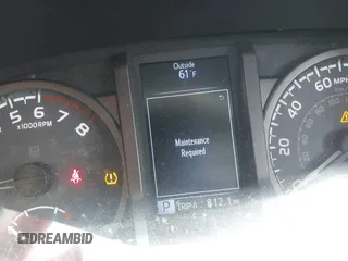 2018 Toyota Tacoma SR with VIN 3TMCZ5AN5JM125066, listed as a IAAI auction lot 41961168 with 88,497 mi miles. Bid and sale history available at carsss.com. Image 7.