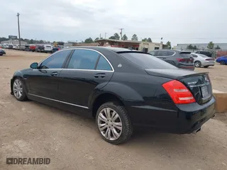 2009 Mercedes-Benz S-Class 5.5L V8 with VIN WDDNG86X19A265348, listed as a IAAI auction lot 41363842 with 126,587 mi miles. Bid and sale history available at carsss.com. Image 3.