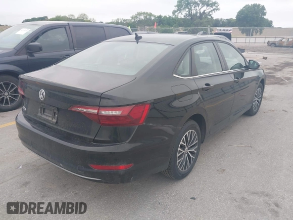 2021 Volkswagen Jetta S z VIN 3VWC57BU5MM008733, wystawiony jako IAAI lot #42527371 z przebiegiem 76 548 mil mil oraz . Historia ofert i sprzedaży dostępna na DreamBid. Obrazek 4.