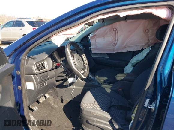 2017 Kia Niro LX with VIN KNDCB3LC7H5057440, listed as a IAAI auction lot 41639326 with 83,481 mi miles. Bid and sale history available at carsss.com. Image 5.
