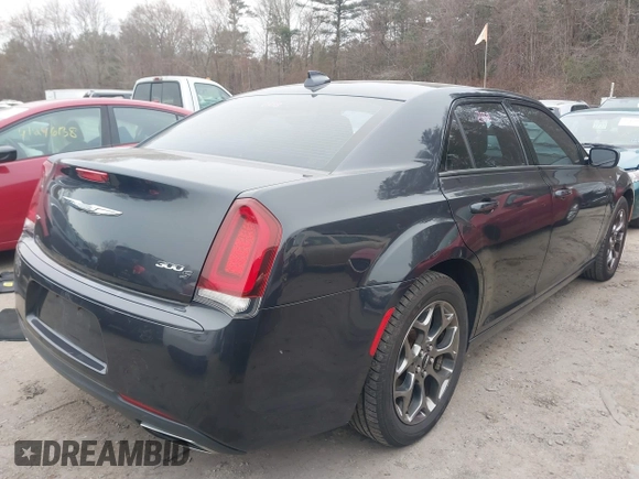 2015 Chrysler 300 with VIN 2C3CCAGG5FH814392, listed as a IAAI auction lot 41239339 with 142,046 mi miles. Bid and sale history available at carsss.com. Image 4.