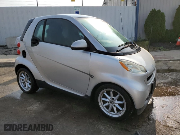 2008 Smart fortwo Pure with VIN WMEEJ31X78K151323, listed as a Copart auction lot 60921075 with 65,738 mi miles and Clean title. Bid and sale history available at DreamBid. Image 4.