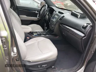 2015 Kia Sorento SX with VIN 5XYKWDA75FG553286, listed as a IAAI auction lot 42020351 with 147,572 mi miles. Bid and sale history available at carsss.com. Image 5.