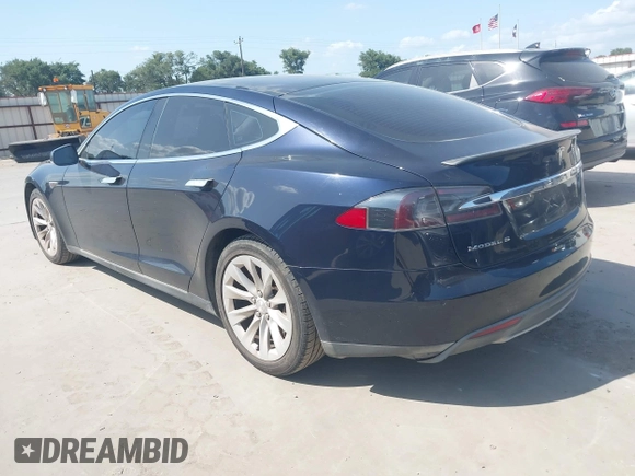 2013 Tesla Model S Performance с VIN 5YJSA1CP7DFP25848, выставлен на аукционе IAAI как лот 42511007 с пробегом 144 321 миль миль и . История ставок и продаж доступна на DreamBid. Изображение 3.