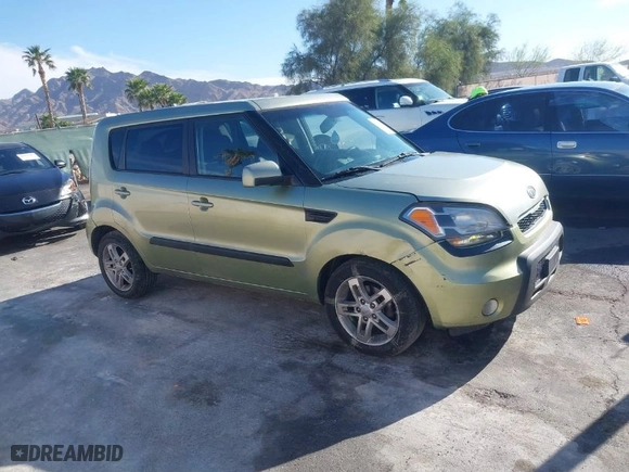 2011 Kia Soul ! with VIN KNDJT2A28B7344175, listed as a IAAI auction lot 41894867 with 198,276 mi miles. Bid and sale history available at carsss.com. Image 12.