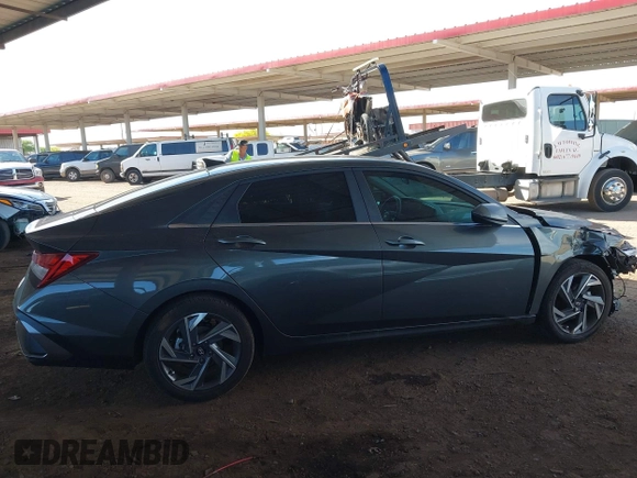 2024 Hyundai Elantra SEL с VIN KMHLS4DGXRU673207, выставлен на аукционе IAAI как лот 42087829 с пробегом 4 395 миль миль и . История ставок и продаж доступна на DreamBid. Изображение 14.