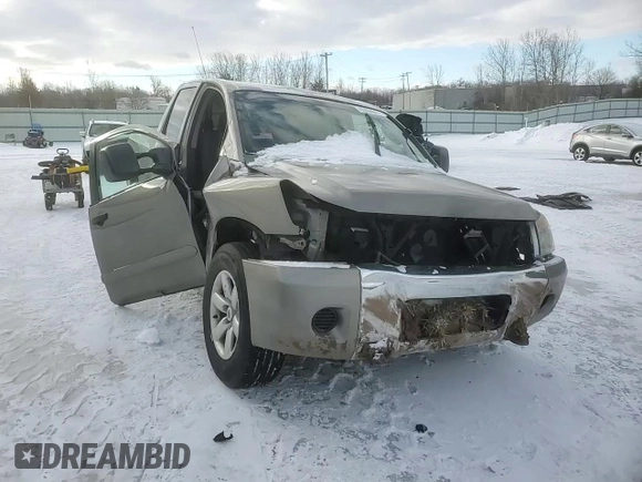 2008 Nissan Titan XE z VIN 1N6AA07C18N335295, wystawiony jako Copart lot #43854915 z przebiegiem 121 295 mil mil oraz Szkoda całkowita • Salvage title. Historia ofert i sprzedaży dostępna na DreamBid. Obrazek 11.