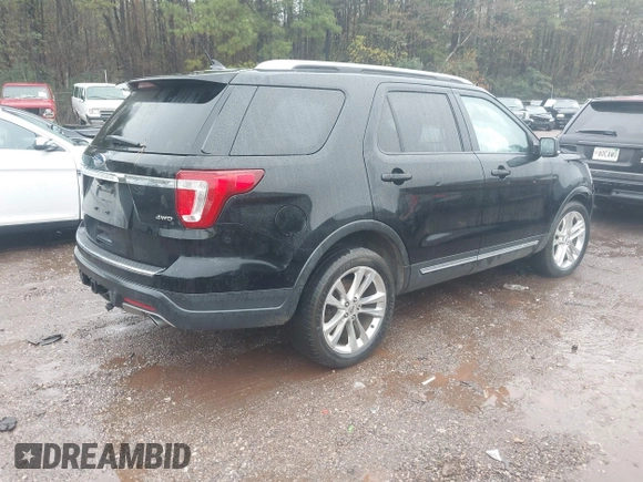 2018 Ford Explorer XLT with VIN 1FM5K8D80JGA65921, listed as a IAAI auction lot 40858952 with 89,956 mi miles and . Bid and sale history available at carsss.com. Image 4.