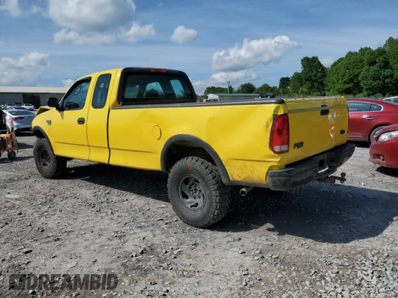 2003 Ford F-150 XL z VIN 2FTRX18W53CA92348, wystawiony jako Copart lot #56222285 z przebiegiem 266 068 mil mil oraz Szkoda całkowita • Salvage title. Historia ofert i sprzedaży dostępna na DreamBid. Obrazek 2.