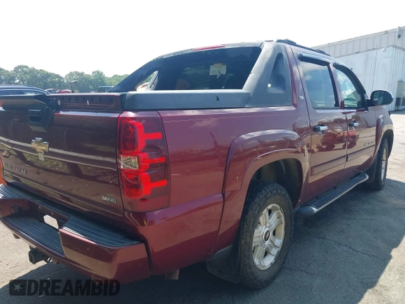 2008 Chevrolet Avalanche LS with VIN 3GNFK12398G190493, listed as a IAAI auction lot 42483068 with 211,675 mi miles and . Bid and sale history available at DreamBid. Image 4.